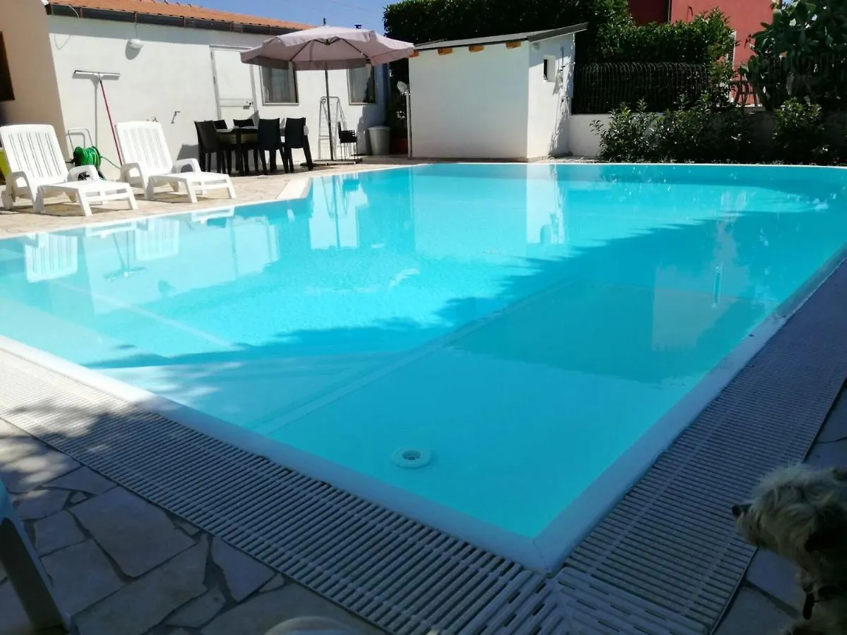 Comfortable Villa In Ragusa With Pool Trecasuzze