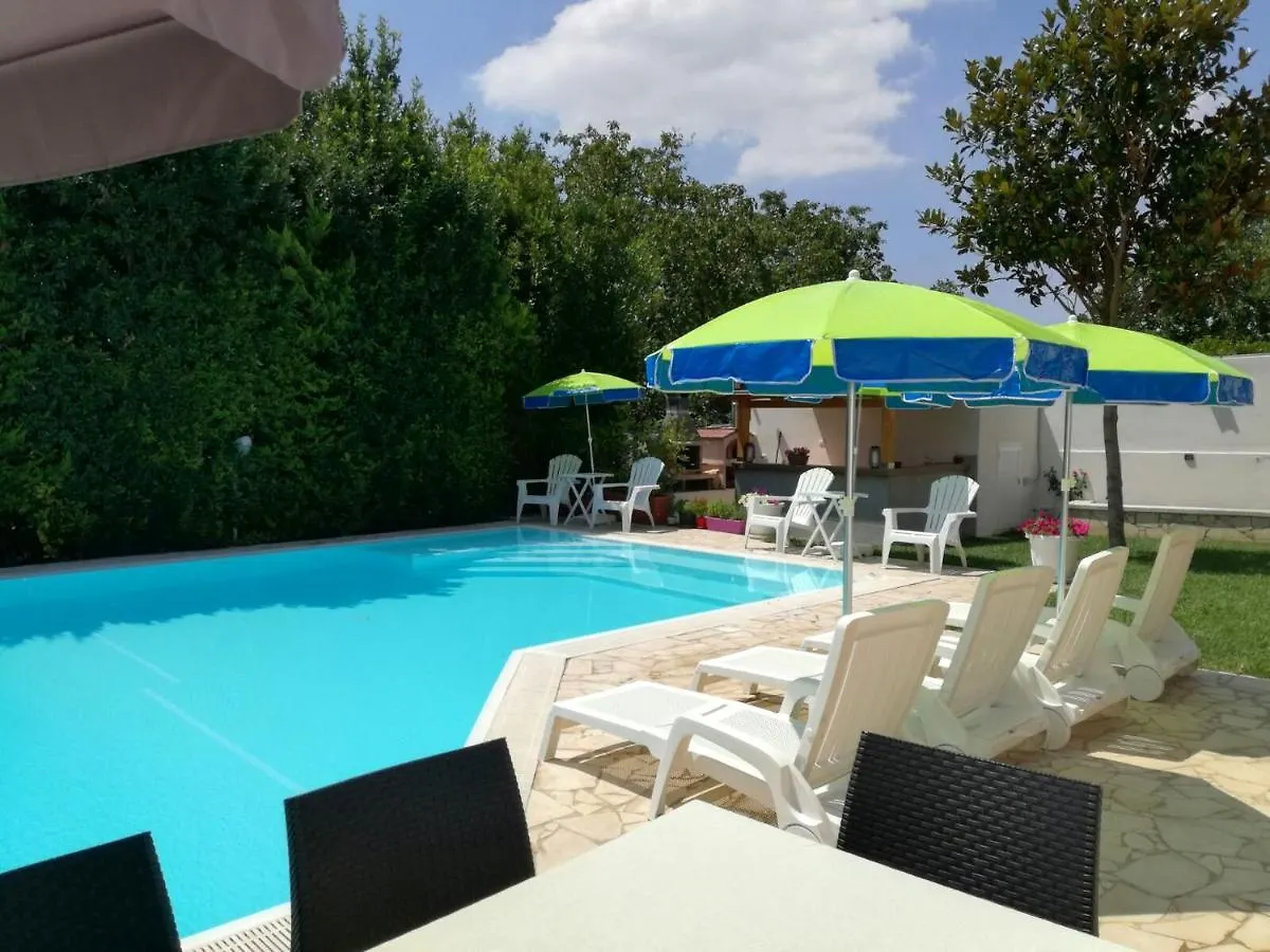 Comfortable Villa In Ragusa With Pool Trecasuzze
