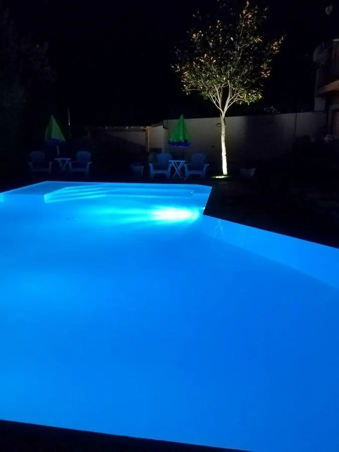 Comfortable Villa In Ragusa With Pool Trecasuzze